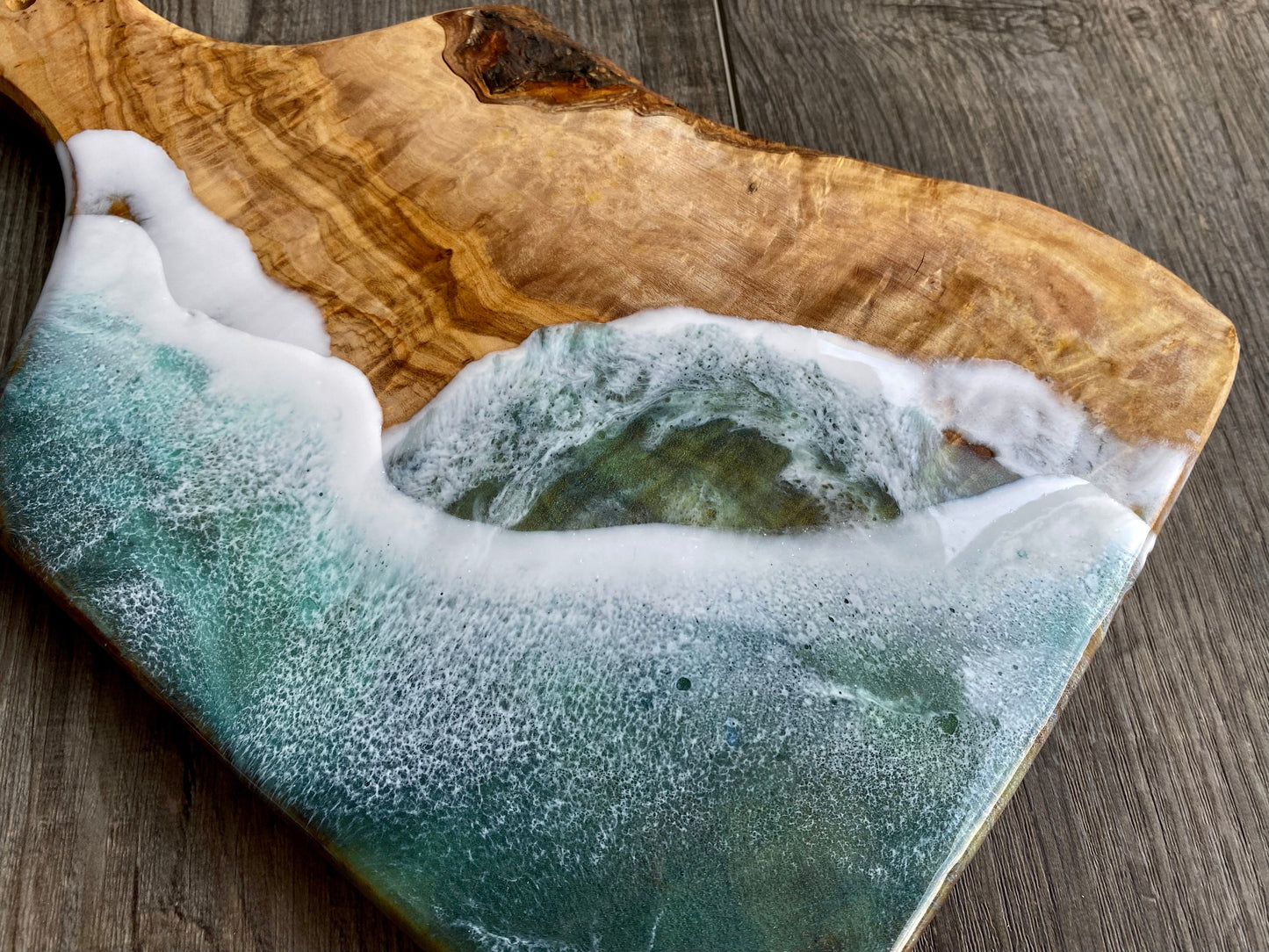 Olive Wood Charcuterie Board - AURABAGS SHOP