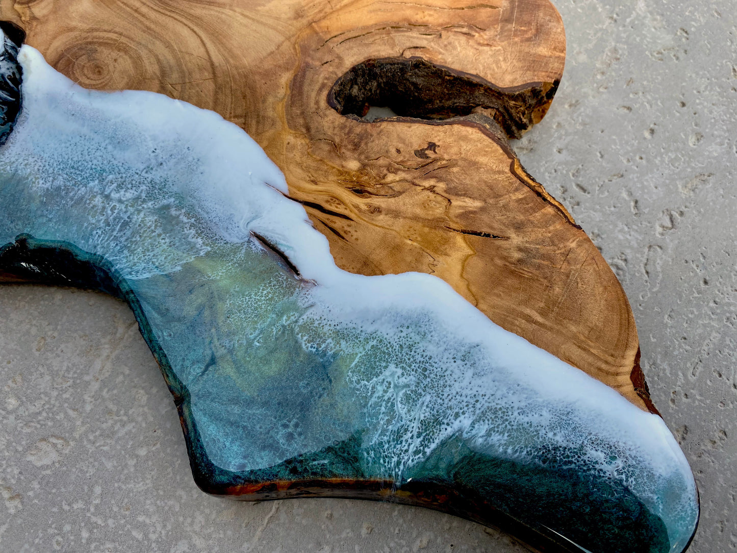 Olive Wood Charcuterie Board - AURABAGS SHOP