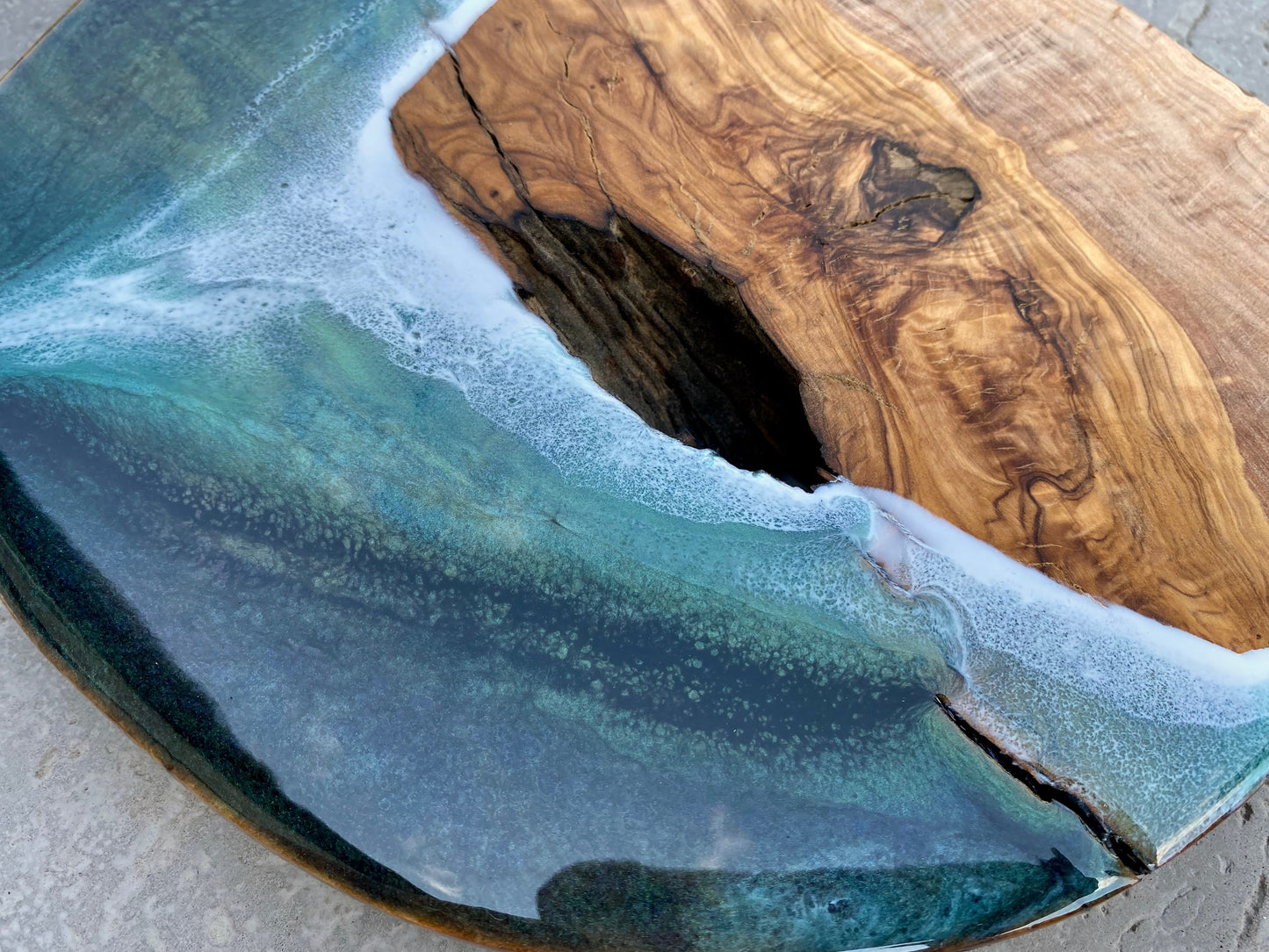 Olive Wood Charcuterie Board - AURABAGS SHOP