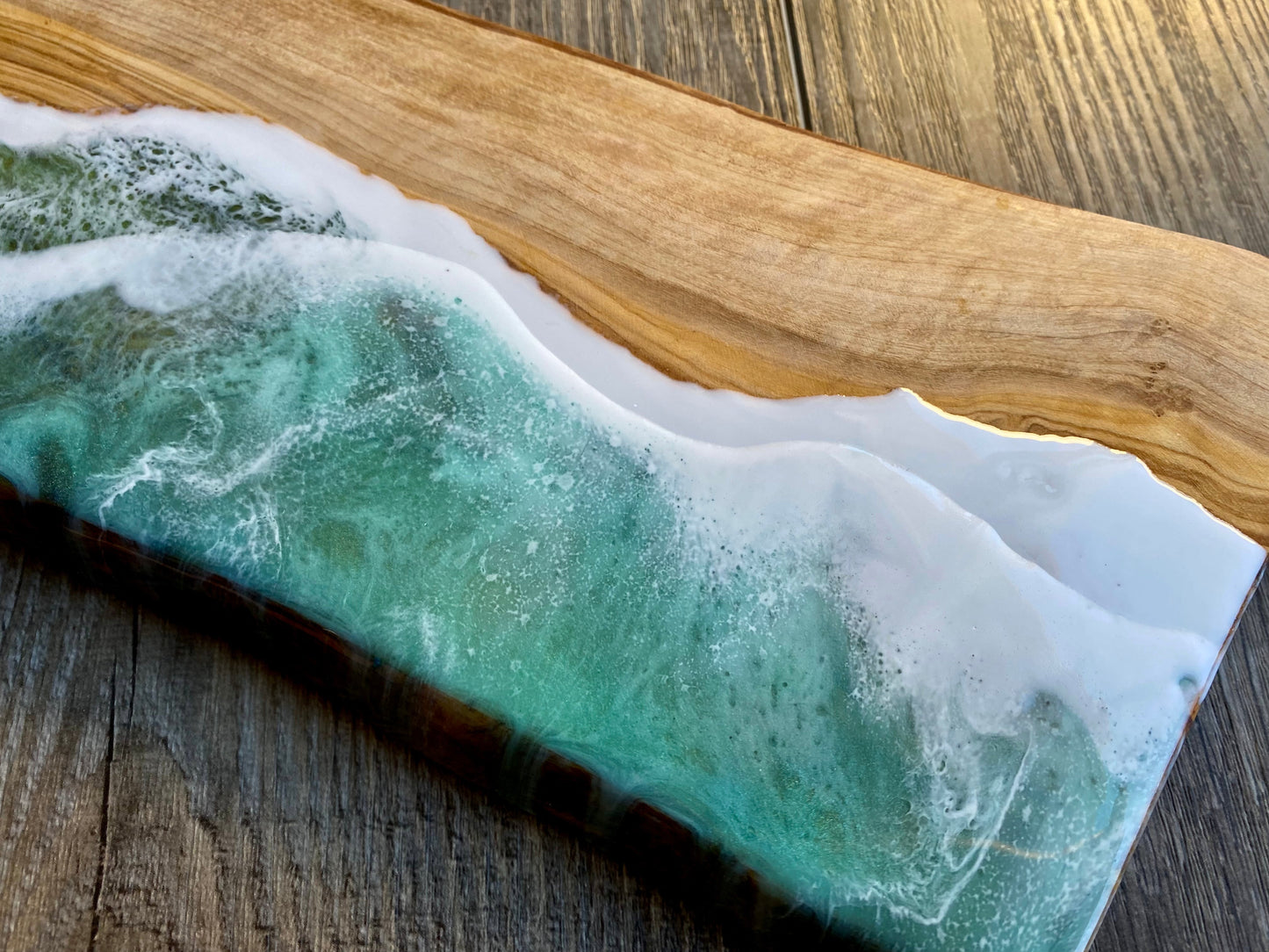 Olive Wood Charcuterie Board - AURABAGS SHOP