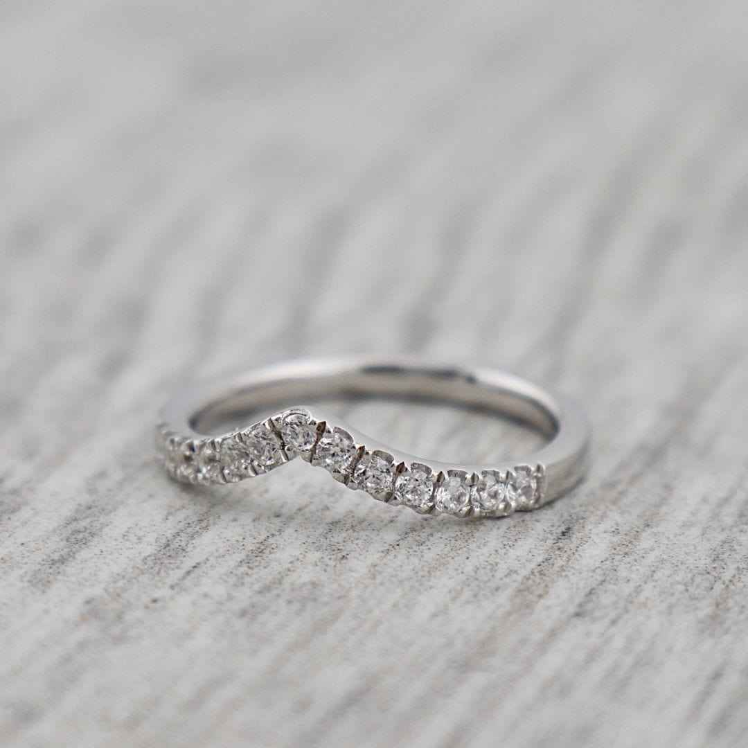 Bague V en argent sterling
