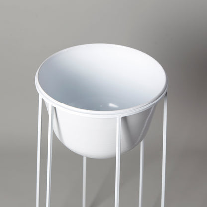 Nura White Pflanzgefäß aus Metall, 75 cm
