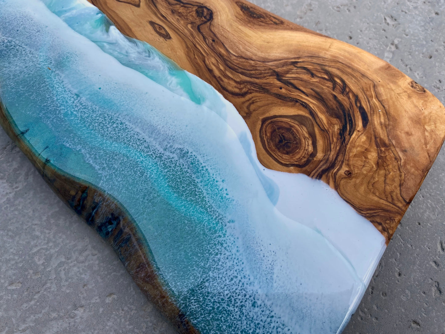 Olive Wood Charcuterie Board - AURABAGS SHOP