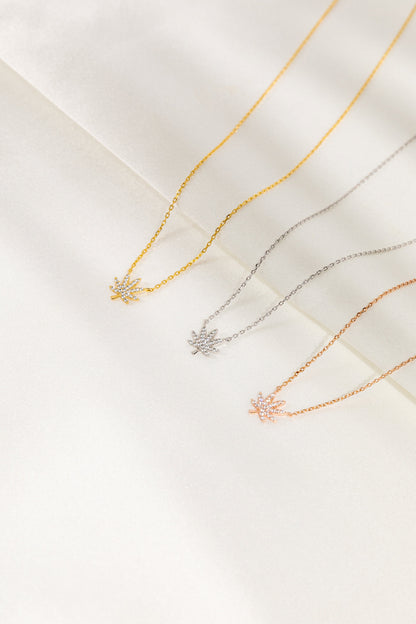 SILVER CANNABIS LEAF NECKLACE