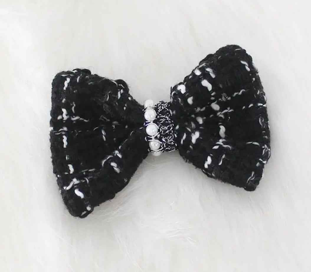 Victoria Dog Hair Bow | Hair Accessory