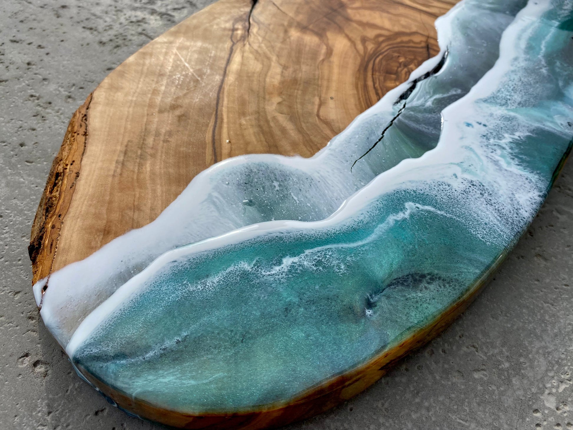 Olive Wood Charcuterie Board - AURABAGS SHOP