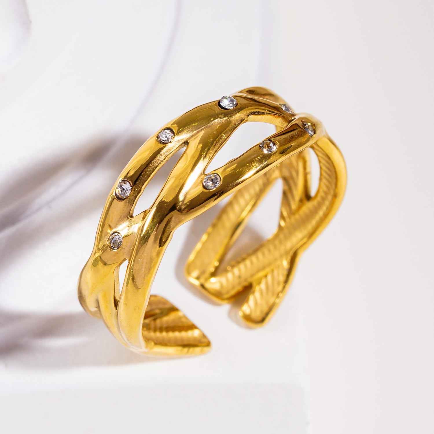 DARI: Intertwined Stacked Ring with Mini Zirconia Highlights