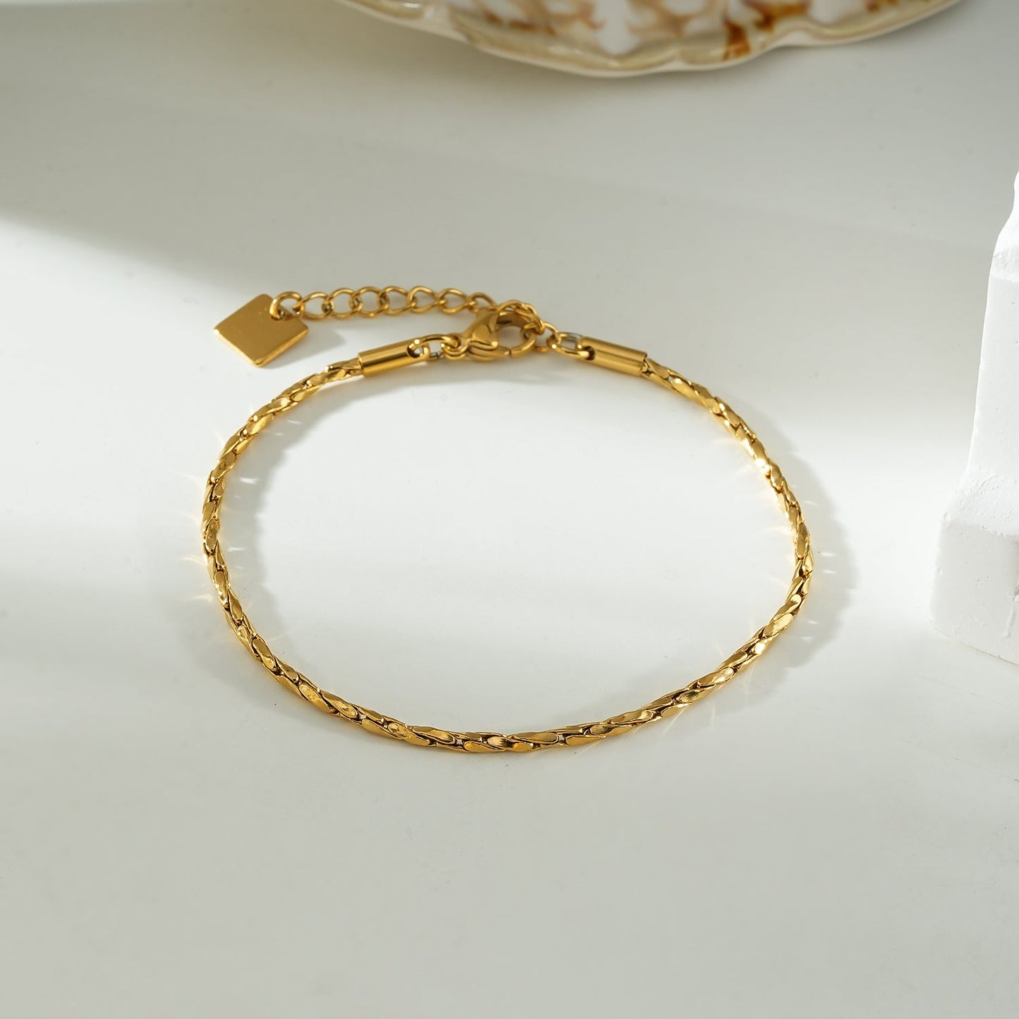 KANAI Gold: Modern Intricate Textured Twist Chain Bracelet