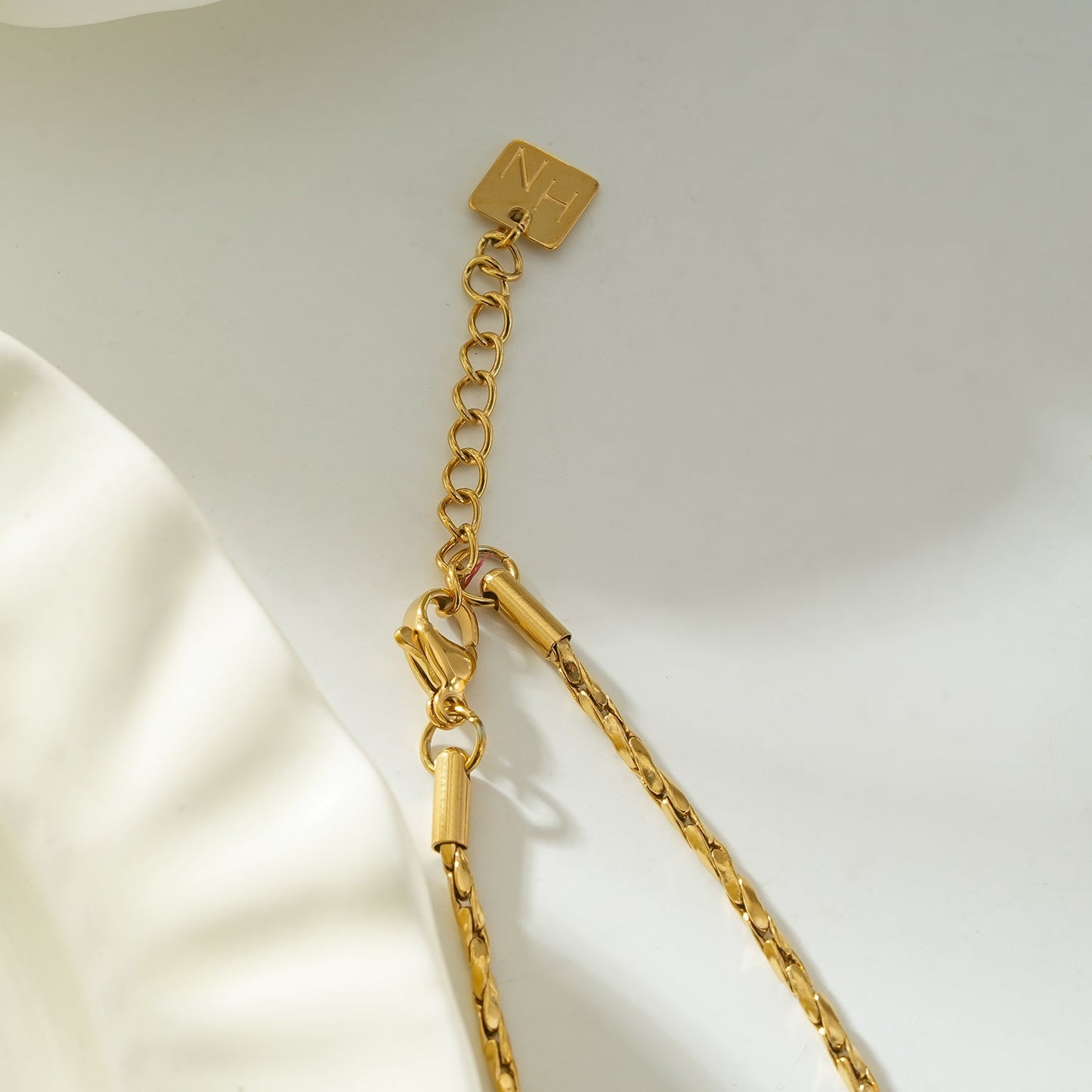 KANAI Gold: Modern Intricate Textured Twist Chain Bracelet