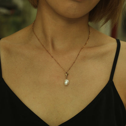 AVERY Charm Necklace Gold