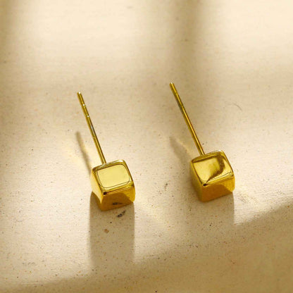 Style SYNNE: Square Bead Minimalist Stud Earrings in Gold & Silver