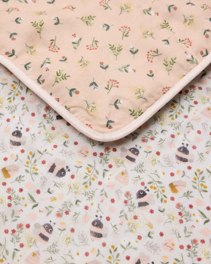 Muslin Quilt - Bumble Bees