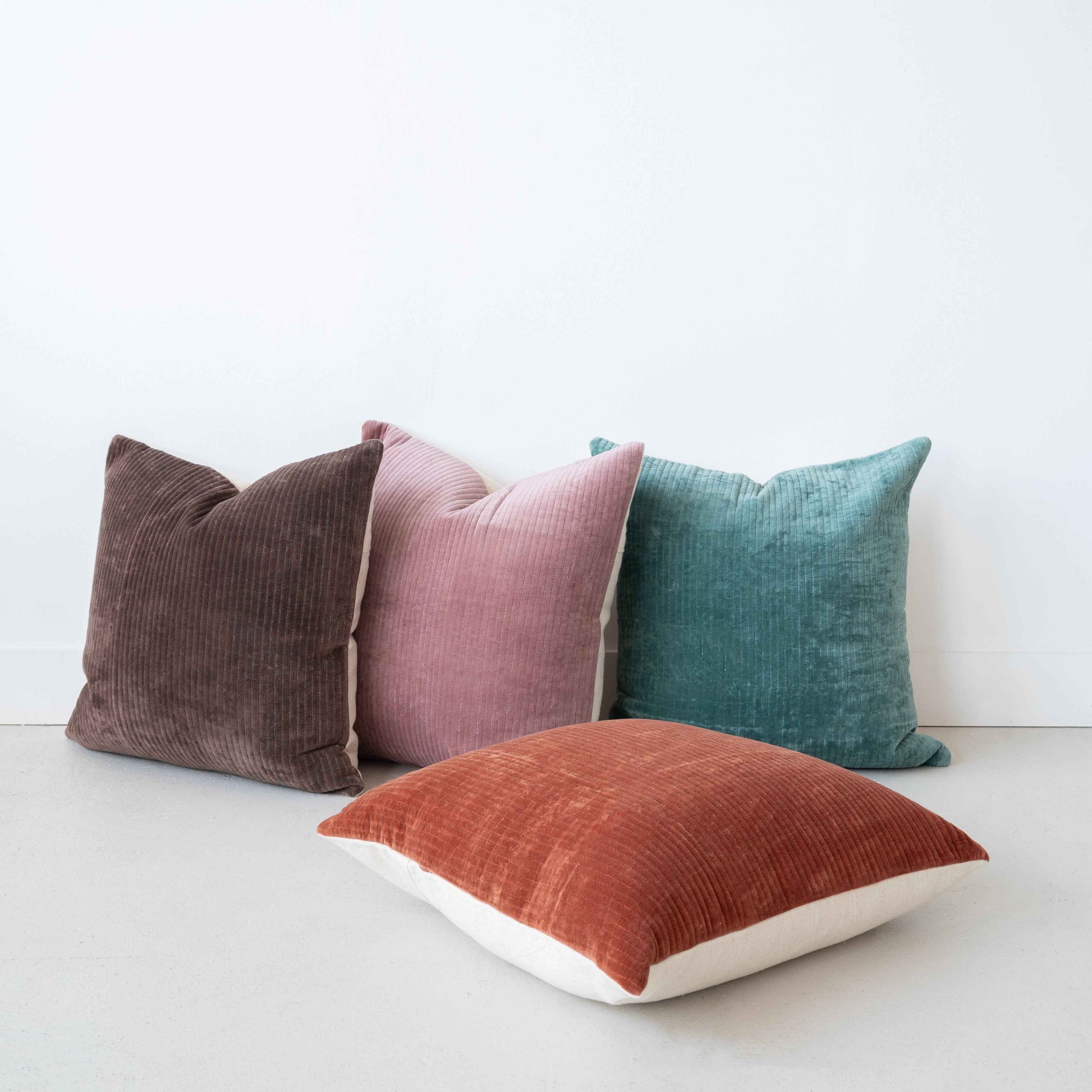 VELVET - RIBBED RUST
