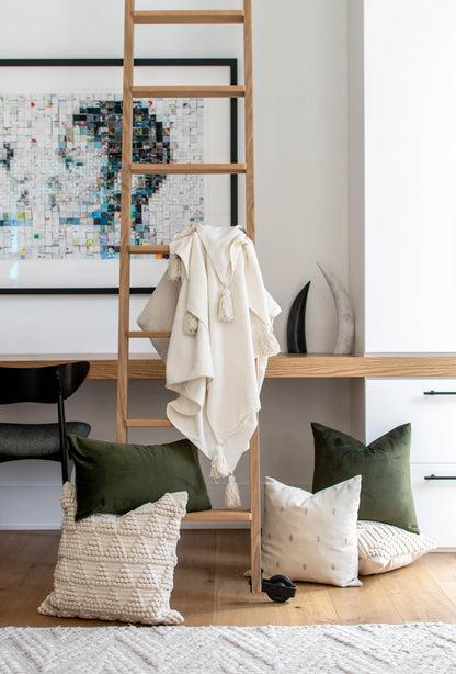 VELVET - OLIVE 18"