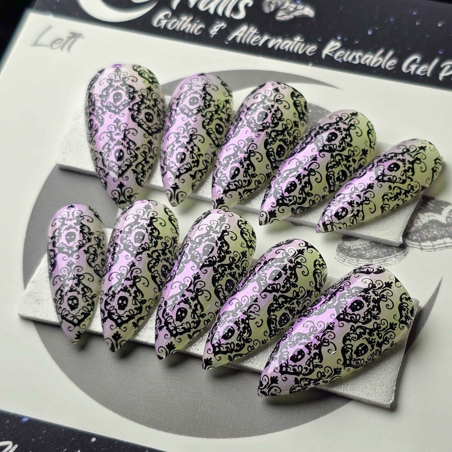 Skull Damask