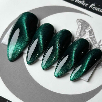 Emerald Cat Eye