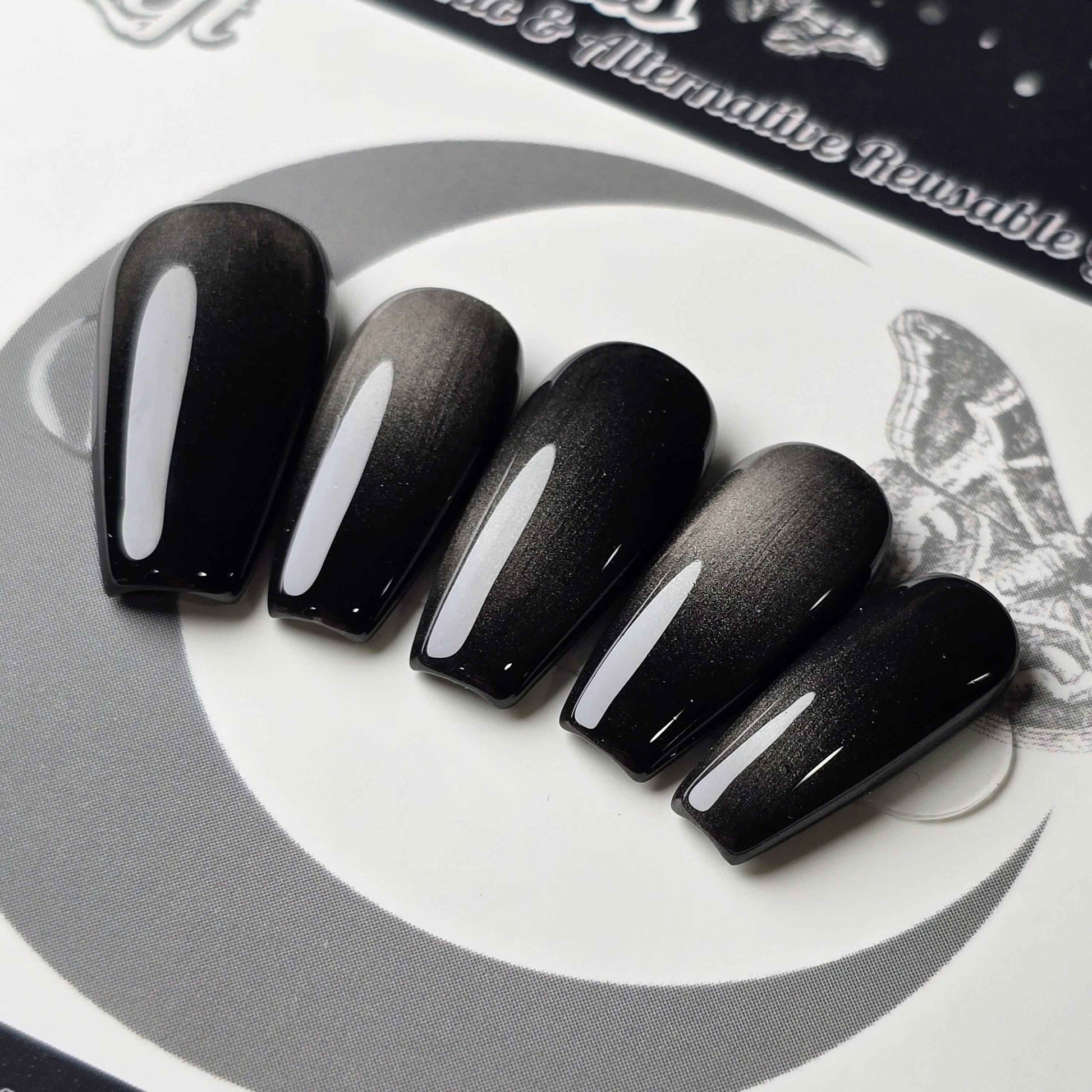 Grave Silk Cat Eye