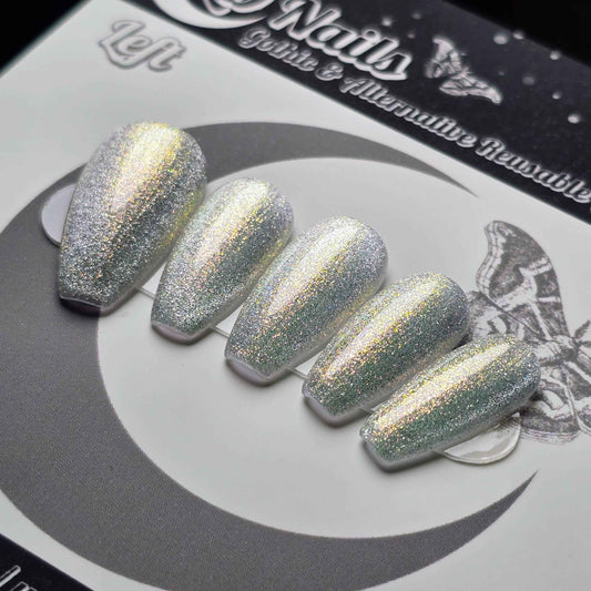 Mirror Mirror: Fairytale Cat Eye