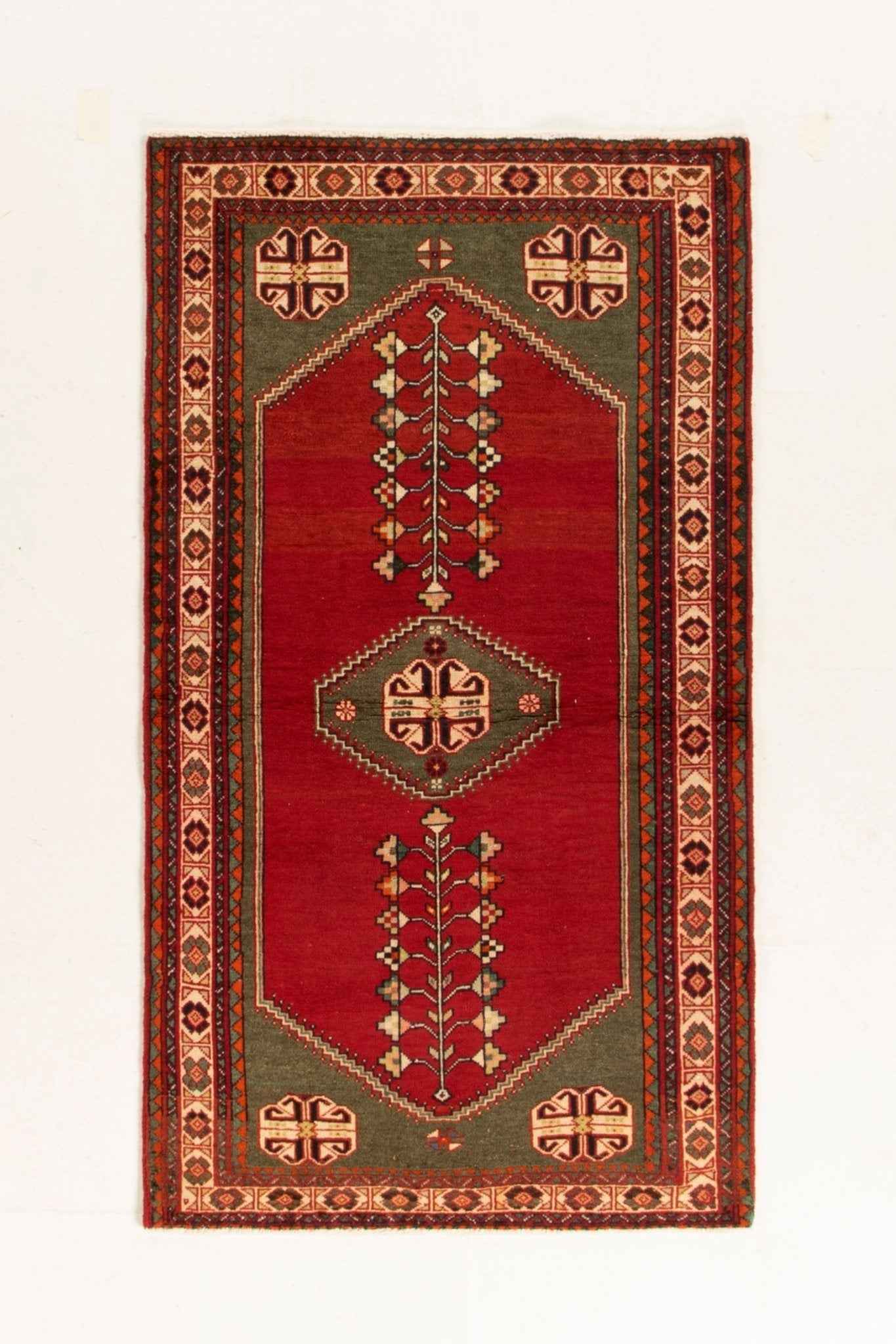 Persian Abadeh Rug | 2' 11" x 5' 2"
