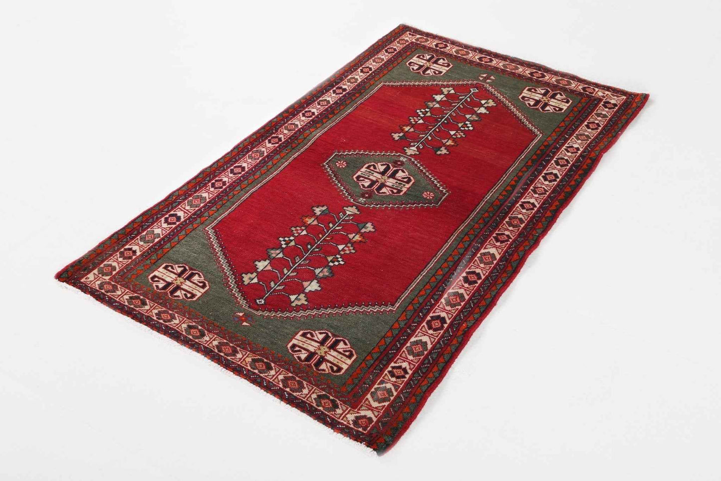 Persian Abadeh Rug | 2' 11" x 5' 2"