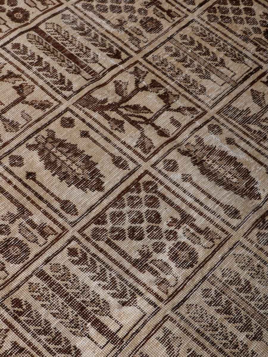 Persian Tabriz Rug | 5' 11” x 8' 10"