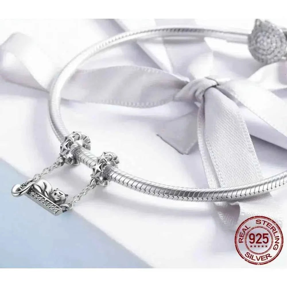 Purrfectly Celestial: Adorable Cat Star Charm (925 Silver)