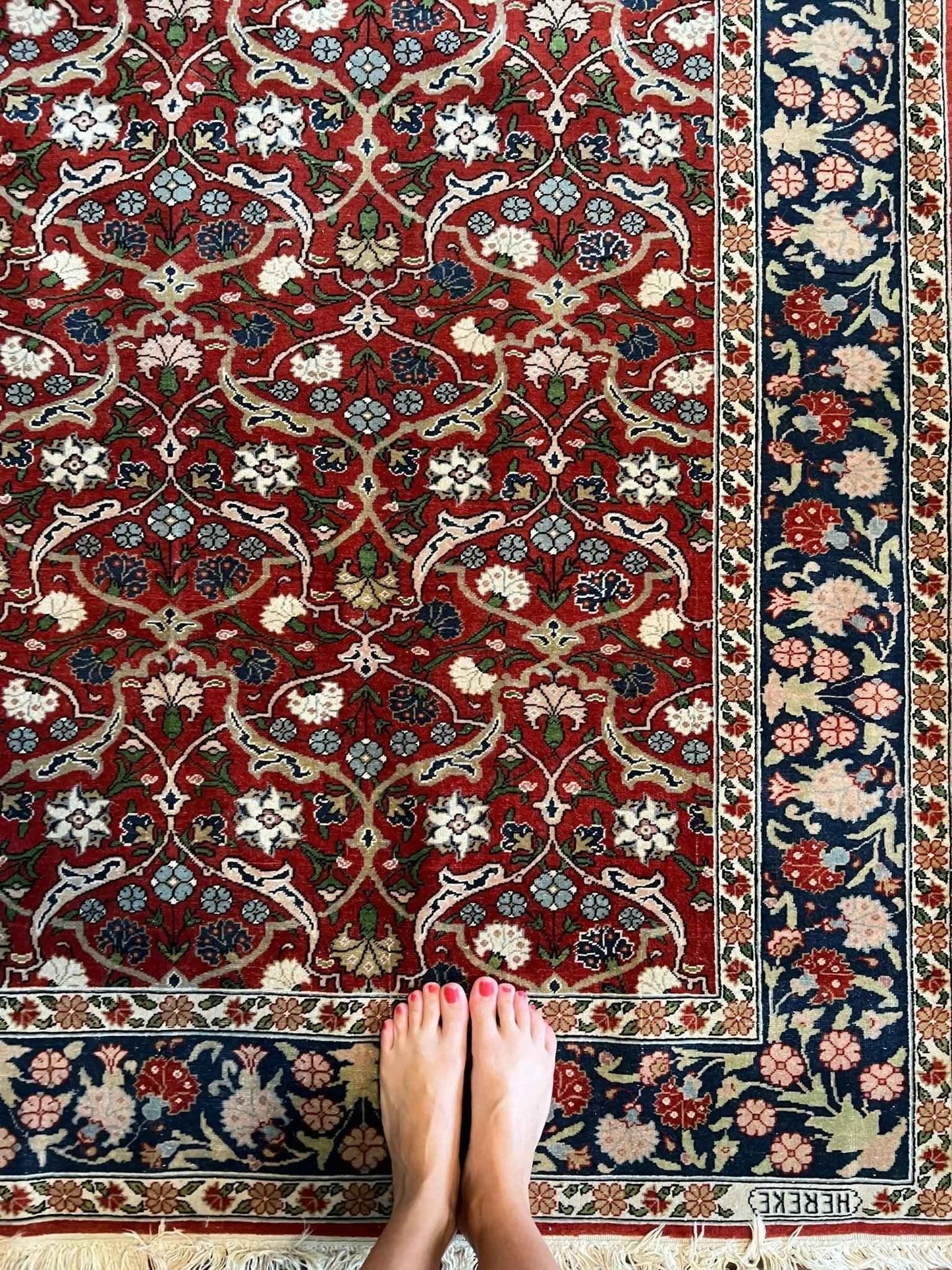 Signed Hereke rug|7’1”x4’8”